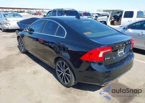 2016 Volvo S60 T5 Drive-E Premier z USA, uszkodzony, nr VIN YV126MFK3G2409237